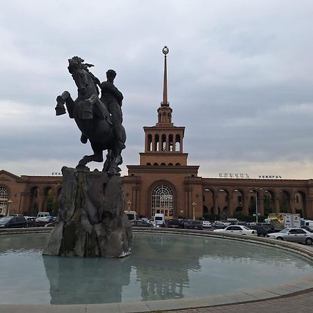 Hero Hostel Ереван Экстерьер фото