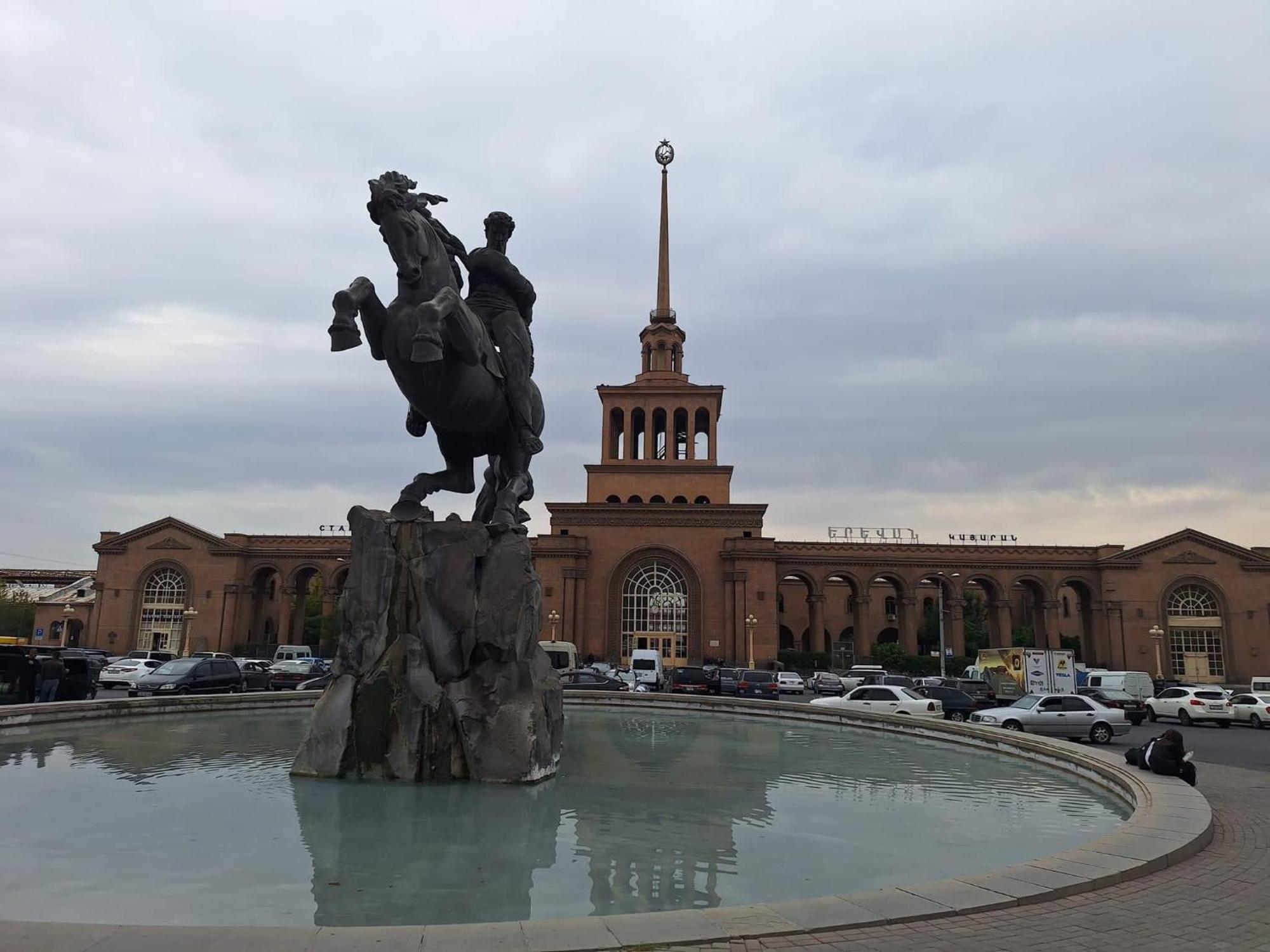 Hero Hostel Ереван Экстерьер фото